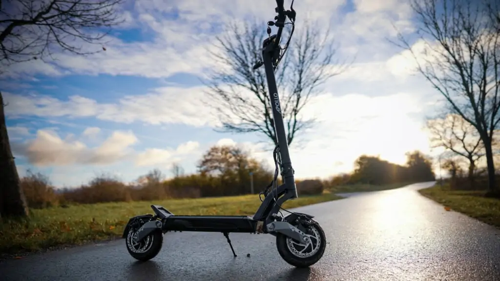 Apollo Phantom electric scooter