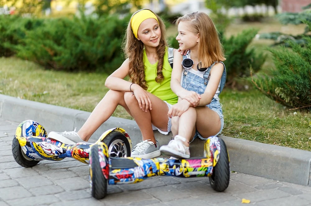 How Far Can Hoverboards Go On A Single Charge? 1 How far can a hoverboard go thumbnail