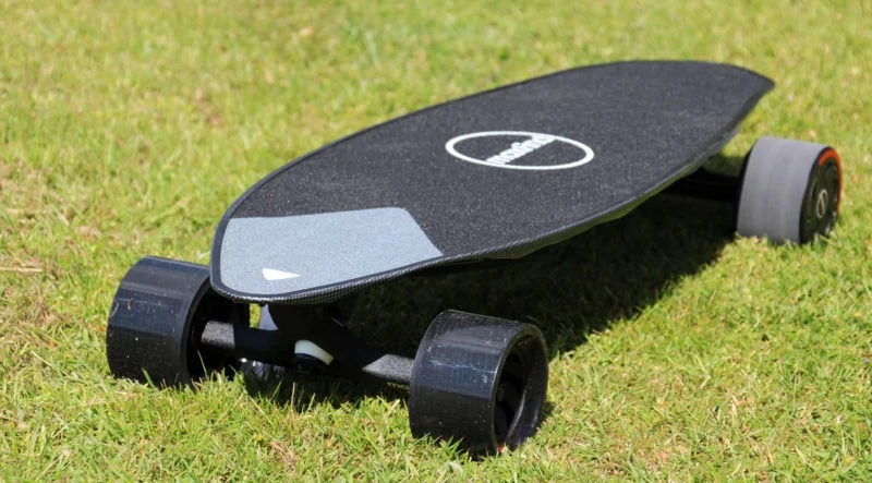 Maxfind Max2 Pro wheel on grass